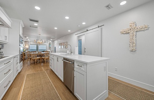 Gasparilla Island Condo | Experience beachfront luxury at BG North 70, 2-bedroom, 2-bathroom condo in Boca Grande.