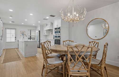 Gasparilla Island Condo | Experience beachfront luxury at BG North 70, 2-bedroom, 2-bathroom condo in Boca Grande.