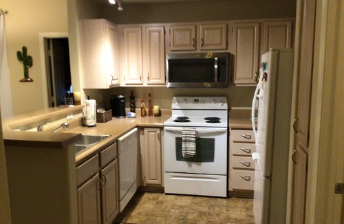 Central Scottsdale Condo | Experience beautiful, vibrant Scottsdale in this Ground Floor 2 BR, 2 Bath Condo