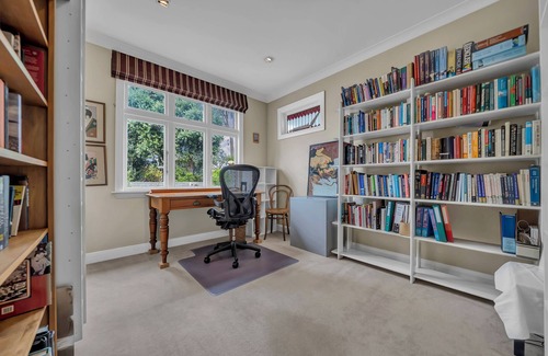 Devonport House | Experience Breathtaking Views!