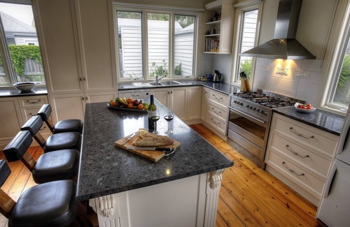 Point Lonsdale House | Experience Charm in our Restored Victorian Fully accessible Heritage Home