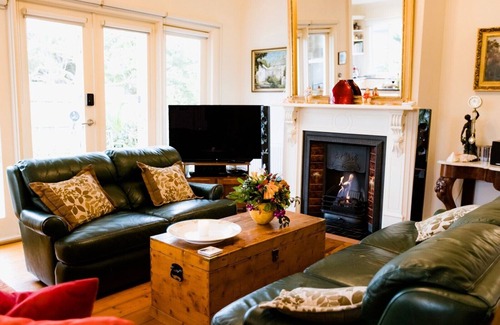 Point Lonsdale House | Experience Charm in our Restored Victorian Fully accessible Heritage Home