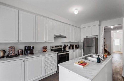 Durham Region House | Experience comfort & luxury in modern 4+1 bedroom & 3.5 bath Oshawa Townhome!