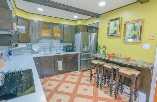 Limekiln House | Experience comfort near entertainment! 5-min drive to Santander Arena
