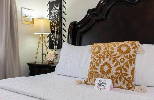 Killeen Apartment | Experience Comfort with a King Bed at a Lower Cost