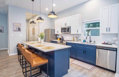 Denver Heights Cottage | Experience Convenience w/4br/3ba Near Alamodome