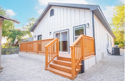 Denver Heights Cottage | Experience Convenience w/4br/3ba Near Alamodome