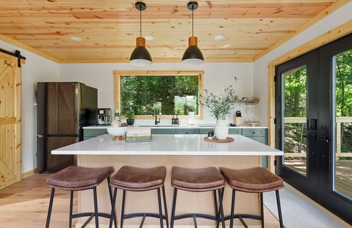Logan Cabin | Experience Elevated Living: Upscale Treehouse Cabin in Hocking Hills on 20 acres