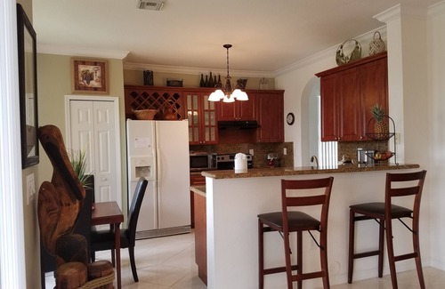 Princeton House | Experience Homestead charm near Black Point Park and Marina