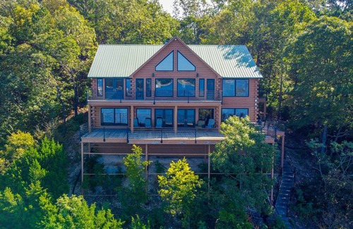 Eucha Cabin | Experience Lakeside Luxury & the Ultimate Grand Lake, OK Vacation Rental