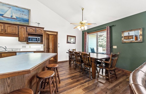 Spring Lake House | Experience lakeside luxury at Sunset Cove, a spacious 5-bedroom home
