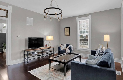 Fortville House | Experience life at 1898 Fortville House! Only 8 miles from Ruoff Music Center!