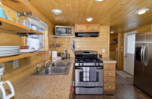 Mammoth Lakes Cabin | Experience Mammoth Lakes like no other; no shared walls, 360 views, quiet.