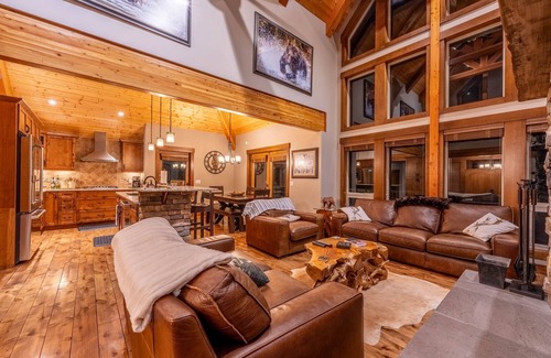 East Kootenay House | Experience mountain bliss at our cozy chalet, nestled at the base of the Kimberley Ski Hill