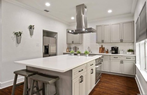 Highland Park Cottage | Experience Serenity in a 4br/3ba Downtown Home