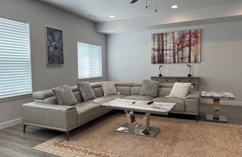Draper Condo | Experience ski adventures nearby at our South Valley 3-bedroom Condo