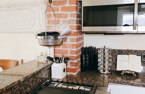 Lodi House | Experience The Americana - Walk to Downtown Lodi