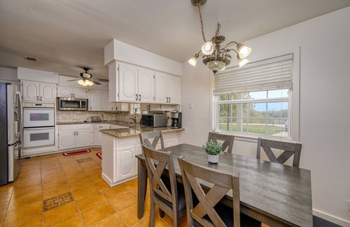 Westminster House | Experience the farmhouse on a ranch with a Lake view