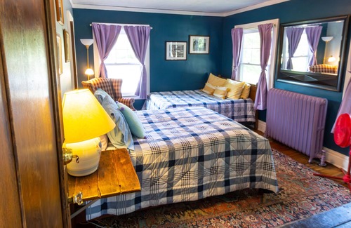 South Lima House | Experience the Finger Lakes in a 1915 Colonial Revival Home