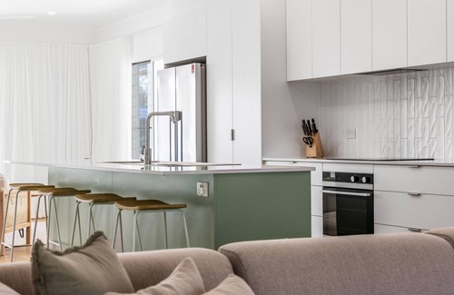 Woolgoolga House | Experience the perfect blend of beachside charm and stylish holiday living