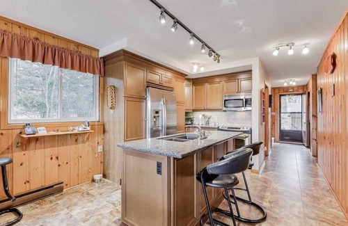 Kawartha Lakes Cottage | Experience the Ultimate Family Getaway at our cottage on Balsam Lake