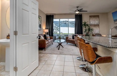 Riverview House | Experience Unparalleled Luxury and Comfort