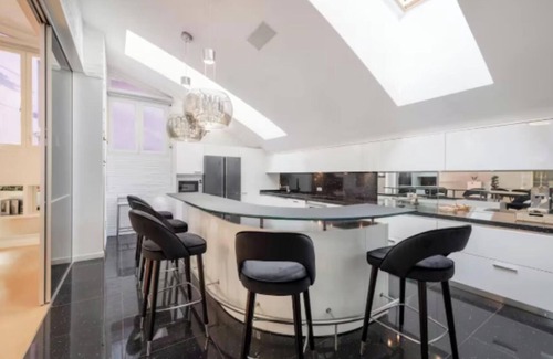Porta Vittoria Apartment | Experience Unparalleled Luxury in This Prestigious Apartment