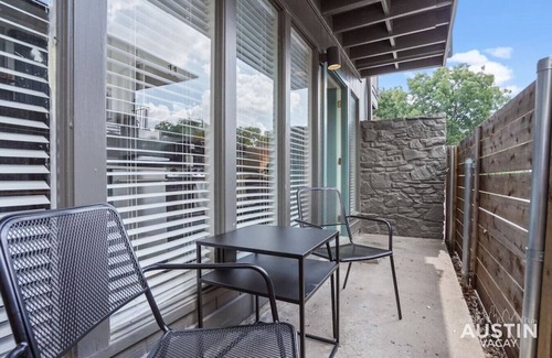 Hyde Park Apartment | Explore Austin Life | Studio Near Guadalupe St