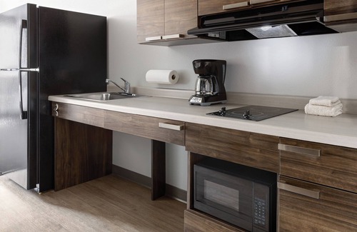 Sundance House | Explore Buckeye with Ease—Pet-Friendly Accommodation and Free Parking Await
