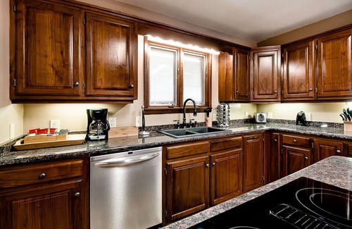 Huntsville House | Explore North West Arkansas with all the comforts of home
