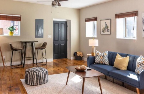 Pendleton Condo | Explore OTR and Downtown from a Parkside Condo