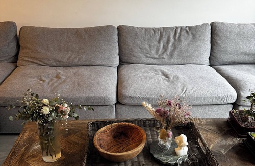 Bayview Village House | Explore our Cozy Home. 3-minute walk to the bus stop. 20-minute drive downtown!