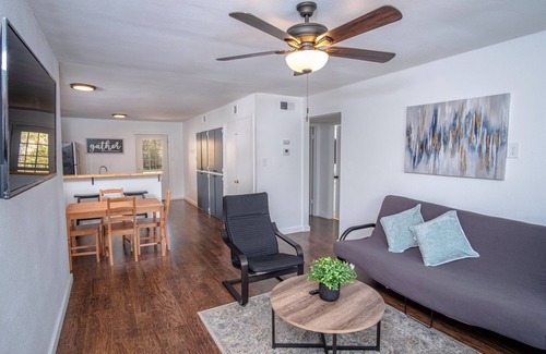 Midtown Apartment | Explore Pearl 2br/2ba Near DT and Riverwalk