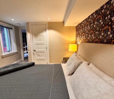 Capitol Hill Apartment | Explore Sights of Washington from Spacious Crib