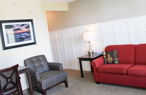 Kelleys Island House | Explore the Stunning View of the Kelleys Island, Glacier Suite 112