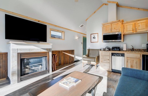 West Yellowstone Hotel | Explorer Cabins At Yellowstone