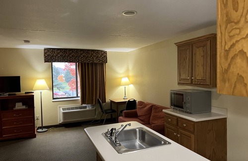 Decatur Hotel | Express Inn & Suites