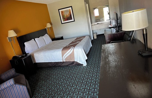 Trion Hotel | Express Inn & Suites