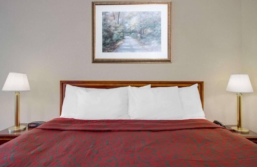 New Cumberland Hotel | Express Inn