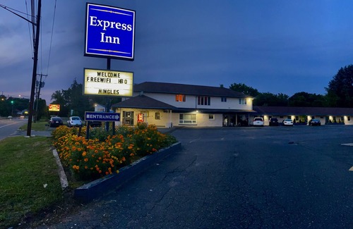 West Springfield Hotel | Express Inn