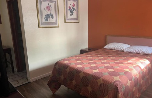 Northwood Hotel | Express Motel