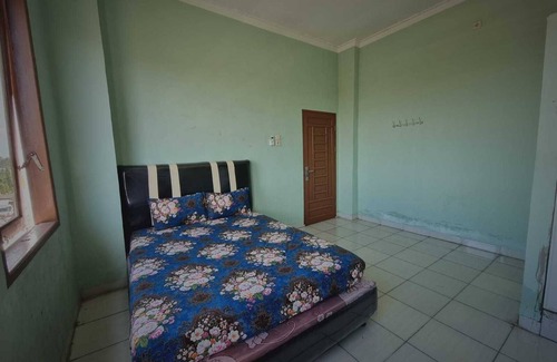 Medan Hotel | EXPRESS O 91979 Penginapan Tondong Ta