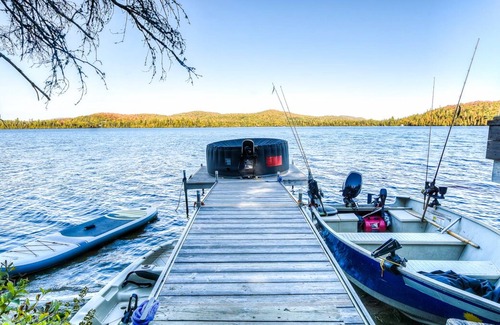 Sainte-Agathe-des-Monts Ski Chalet | Exquisite chalet with fully-functioning Boat house on the lake