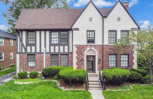 Grosse Pointe House | Exquisite 1920s Detroit Style Home