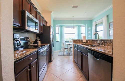 Lakewood Ranch Condo | Exquisite 2 BR/2 BA Lake Front Condo In Lakewood National Golf Club - Precious Gem