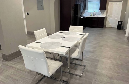 Bahamas Terrace Apartment | Exquisite 3 Bed/3 Bathroom