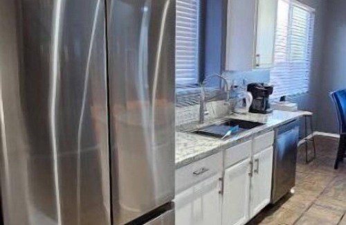 Paradise Hills Civic House | Exquisite 5 Bedroom Escape