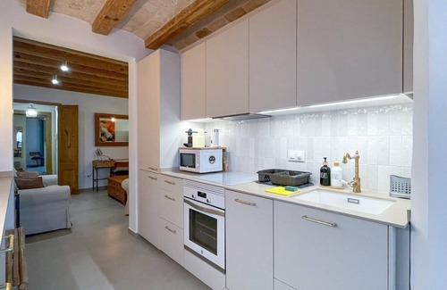 Vilanova I la Geltru Apartment | Exquisite 2-bedroom Apartment on Rambla by Hostem