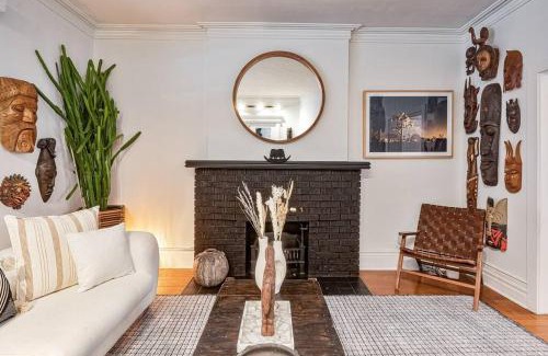 The Junction Villa | Exquisite Luxury Estate - Steps to Downtown