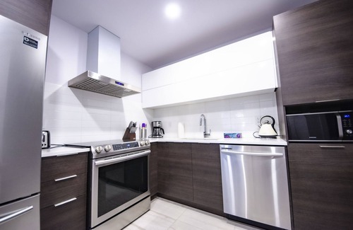 Cote-Des-Neiges—Notre-Dame-De-Grace House | Exquisite !*private terrace*gym* 1bedroom, parking